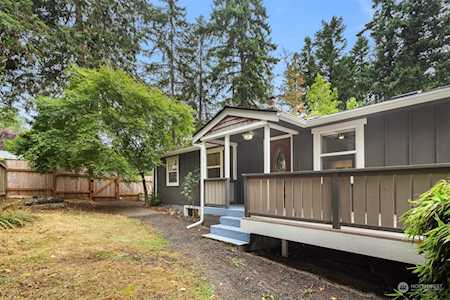 11638 103 Ave SW Vashon, WA 98070