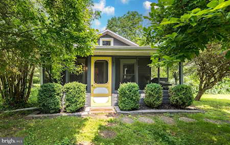 40 Wilfred Ave Titusville, NJ 08560