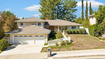 22577 Waterbury St Woodland Hills, CA 91364
