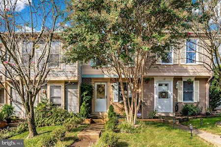 10 Valleyside Ct Germantown, MD 20874