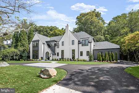 6105 Kennedy Dr Chevy Chase, MD 20815