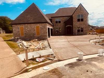 9741 Woodland Fox Ln Cordova, TN 38018