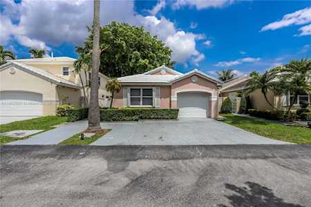 15457 SW 49th St Miami, FL 33185