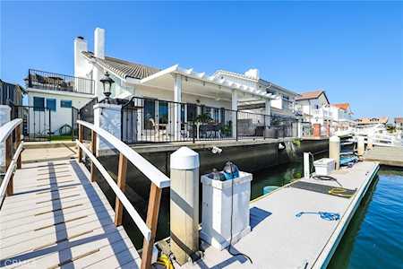 16542 Wanderer Ln Huntington Beach, CA 92649