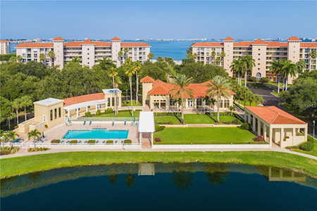4801 Osprey Dr S #302 St. Petersburg, FL 33711
