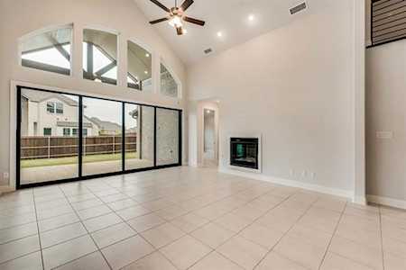 2802 Chandler Court Mansfield, TX 76063