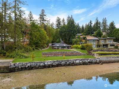 341 Island Blvd Fox Island, WA 98333