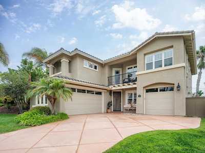 1041 Goldeneye View Carlsbad, CA 92011