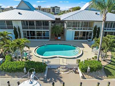 1745 SE 46th Ln #201 Cape Coral, FL 33904