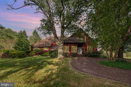 1930 Almond Dr Finksburg, MD 21048