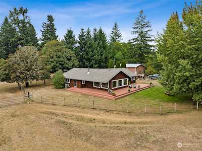 2225 Beaver Creek Dr SW Olympia, WA 98512