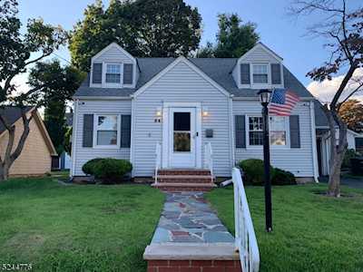 54 Starmond Ave Clifton City, NJ 07013