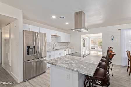 12247 N 105th Avenue Sun City, AZ 85351