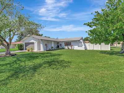2302 15th St W Palmetto, FL 34221