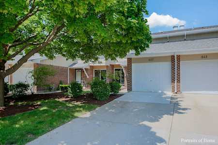 837 Heatherbrook Ct Wheaton, IL 60187