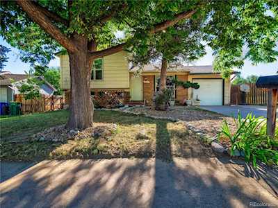 2402 S Lewiston St Aurora, CO 80013