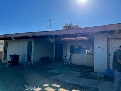 10415 Bevis Ave Mission Hills (San Fernando), CA 91345