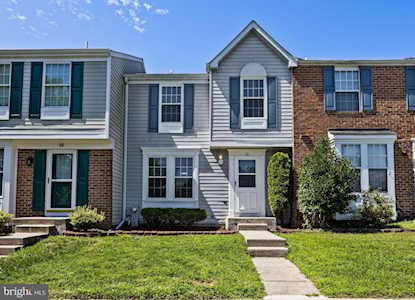 16 Turnmill Ct Nottingham, MD 21236