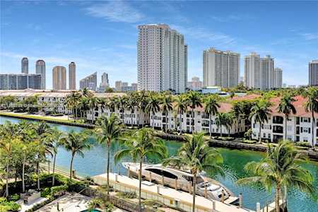 2950 NE 188th St #440 Aventura, FL 33180