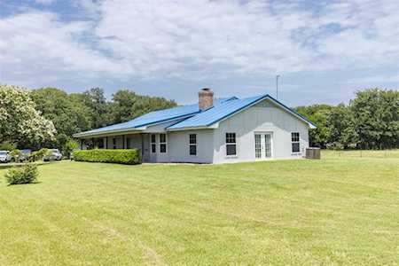 200 E RABBIT COVE West Tawakoni, TX 75474