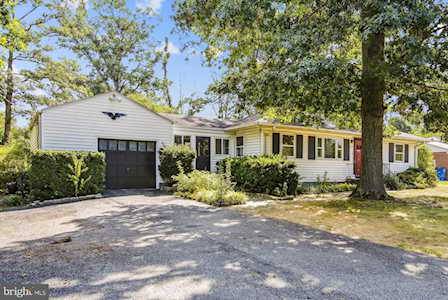 6421 Inwood Dr Springfield, VA 22150