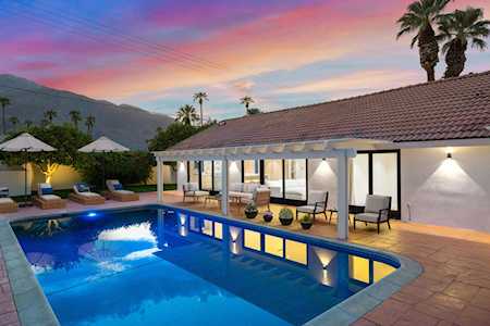 1951 E Mark Leslie Dr Palm Springs, CA 92264