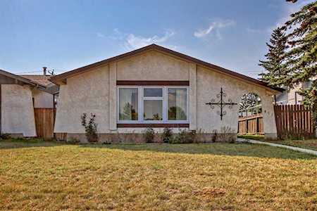 411 68 St NE Calgary, AB T2A 5J6