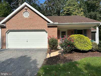92 Timber Villa Elizabethtown, PA 17022