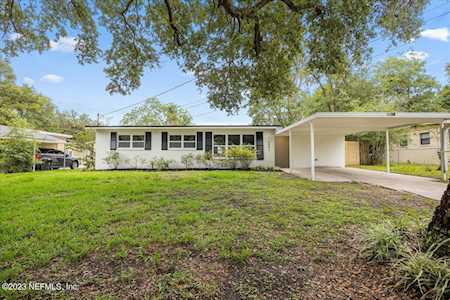 2203 Bourget DR Jacksonville, FL 32210