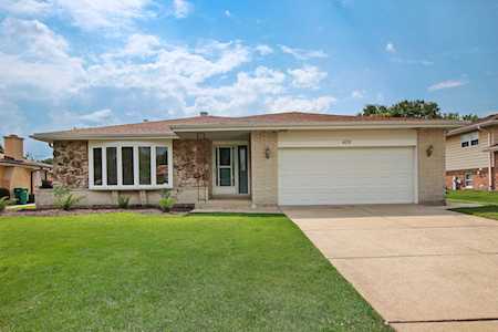 409 Cove Ln Westmont, IL 60559