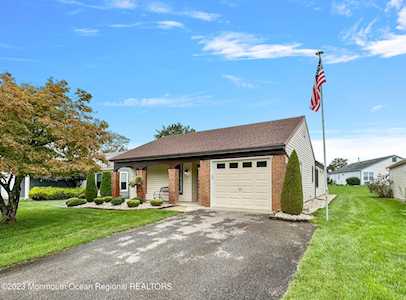12 Saint Paul Place Manchester, NJ 08759