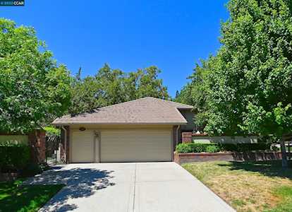 300 Jacaranda Dr Danville, CA 94506