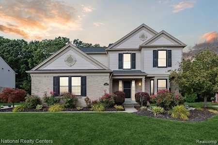 48464 Greenwich Ln Canton Twp, MI 48188