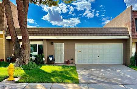 3627 Blackstone St Las Vegas, NV 89121