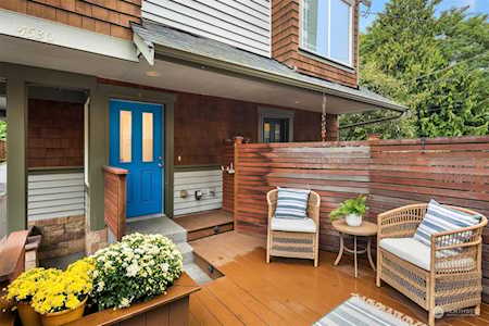 4530 40th Ave SW #B Seattle, WA 98116