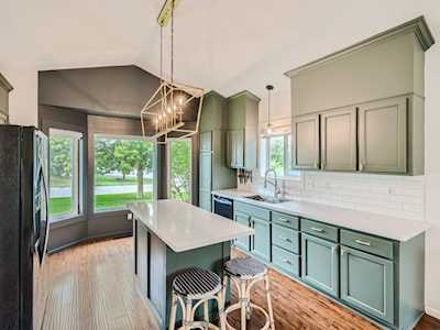 9358 Preserve Trail Woodbury, MN 55125