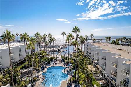 650 The Village #208 Redondo Beach, CA 90277