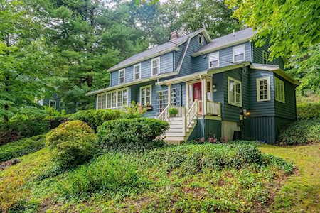 11 Wachusett Dr Lexington, MA 02421
