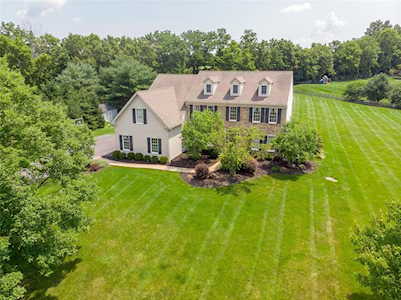 85 Melchor Dr Easton, PA 18042
