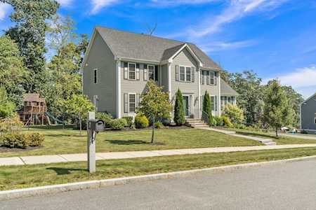 9 Autumn Gate Cir Millbury, MA 01527