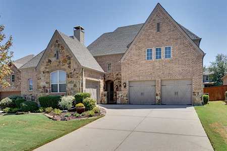 1304 Foxglove Circle Lantana, TX 76226