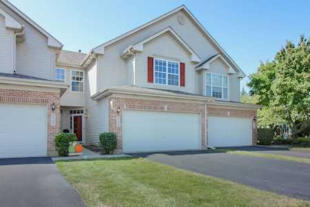 825 Crossing Way #825 St. Charles, IL 60174
