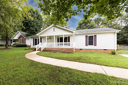 2801 Windsor Chase Dr Matthews, NC 28105