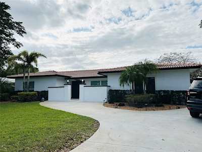 2896 NW 87th Ave Coral Springs, FL 33065