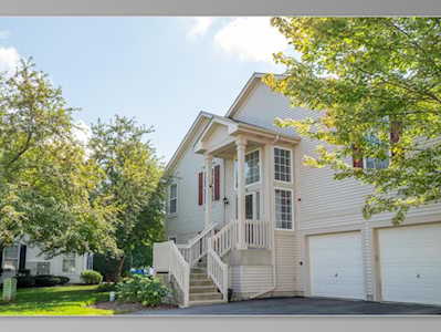 854 Stuarts Dr St. Charles, IL 60174