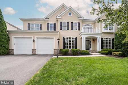 19121 Caddy Ct Leesburg, VA 20176