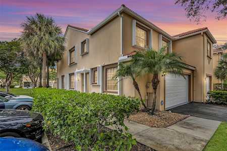 9696 Royal Palm Blvd #9696 Coral Springs, FL 33065