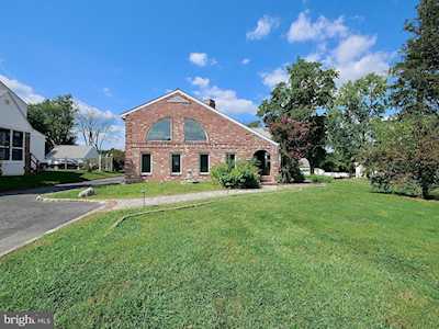 106 W Knowlton Rd Media, PA 19063