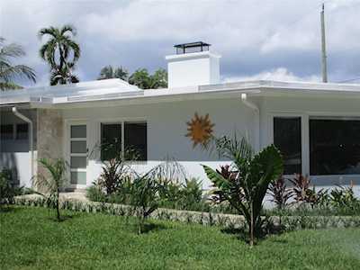 3021 NE 23rd Ave Lighthouse Point, FL 33064
