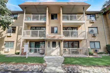 253 N Smith St #2W Palatine, IL 60067